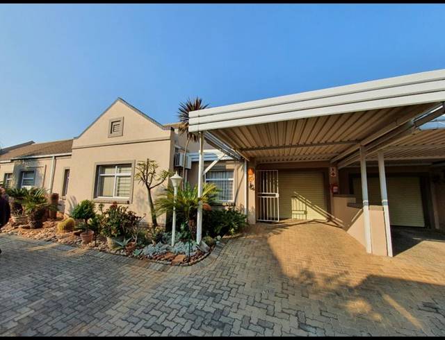 2 BEDROOM TOWNHOUSE FOR SALE IN ANNLIN